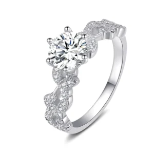 Moissanite ring 1.0 Carat